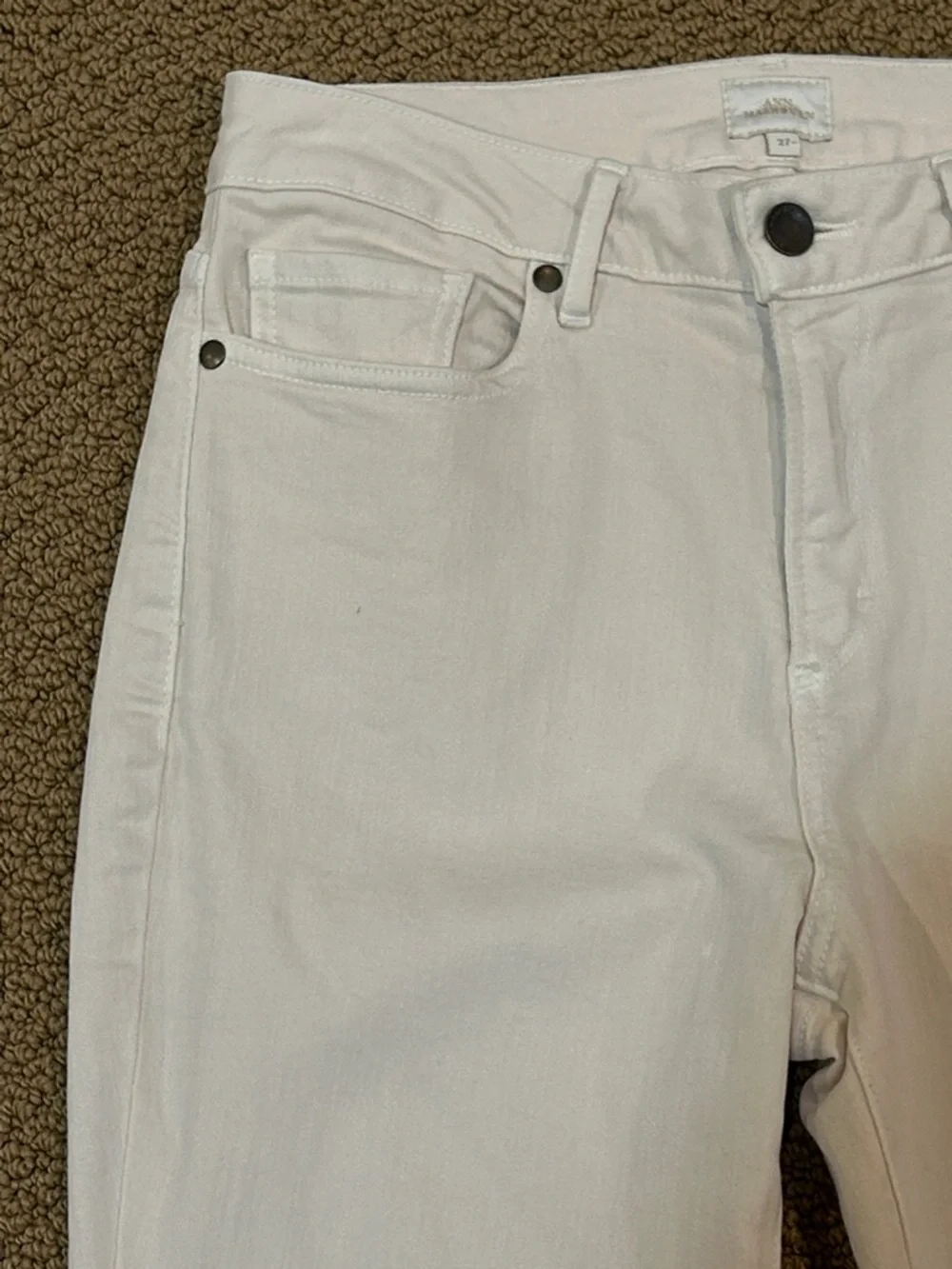 Ann Mashburn Flare Cropped 5-Pocket Jeans in Natural Stretch Denim size 27